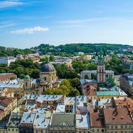Невелика Smart квартира в центрі для пари Львов Экстерьер фото